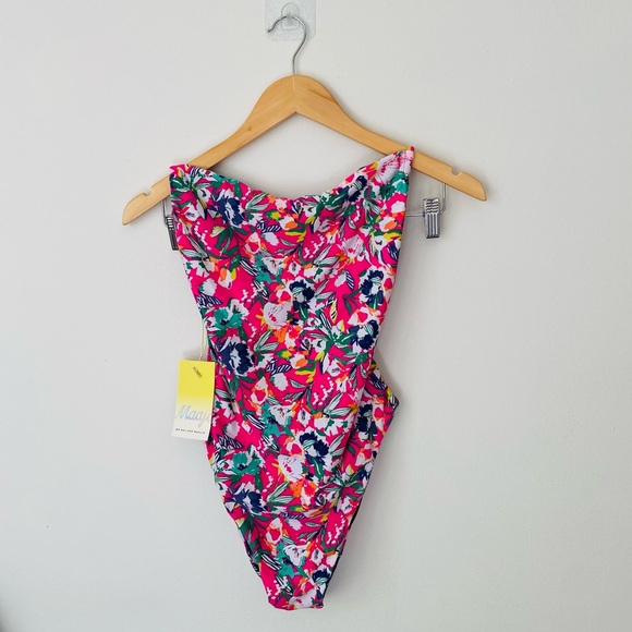 Maaji Other - Maaji Brittany One-Piece Swimsuit Reversible Large Pink NWT 💕